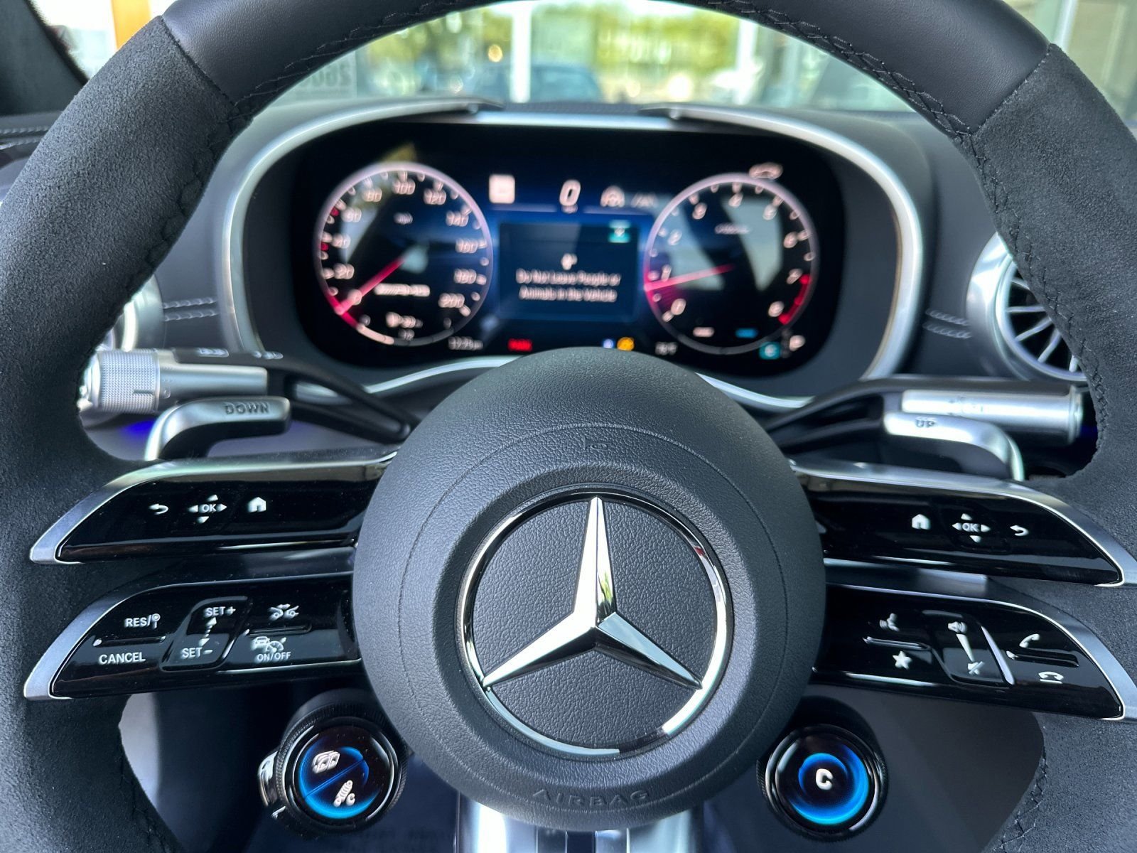 New 2026 Patagonia Red Metallic Mercedes-Benz Base image 26