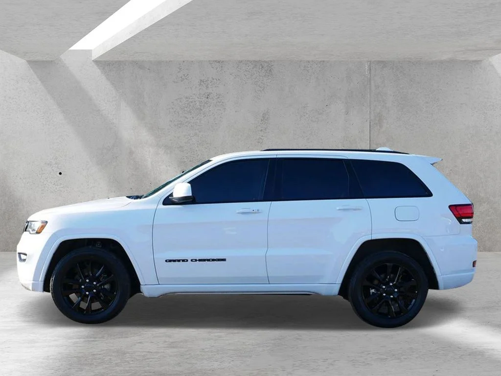 Certified Used 2021 White Jeep Laredo X image 5