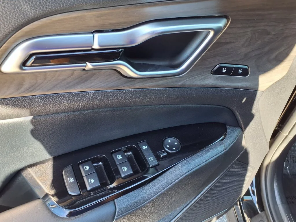 Certified Used 2025 Black Kia X-Line Prestige image 16
