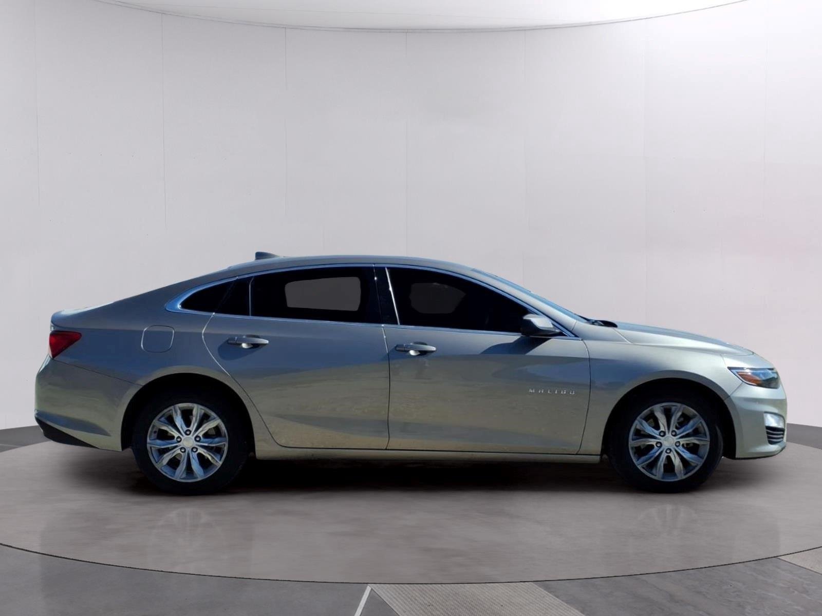 Used 2024 Mineral Gray Metallic Chevrolet 1LT image 6