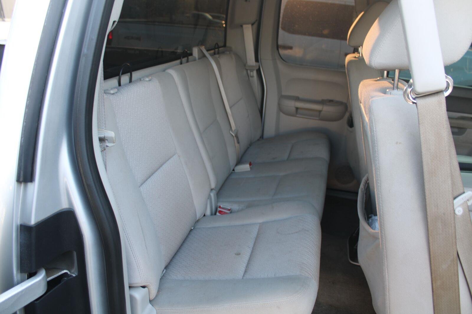 Used 2012 Quicksilver Metallic GMC SLE image 5