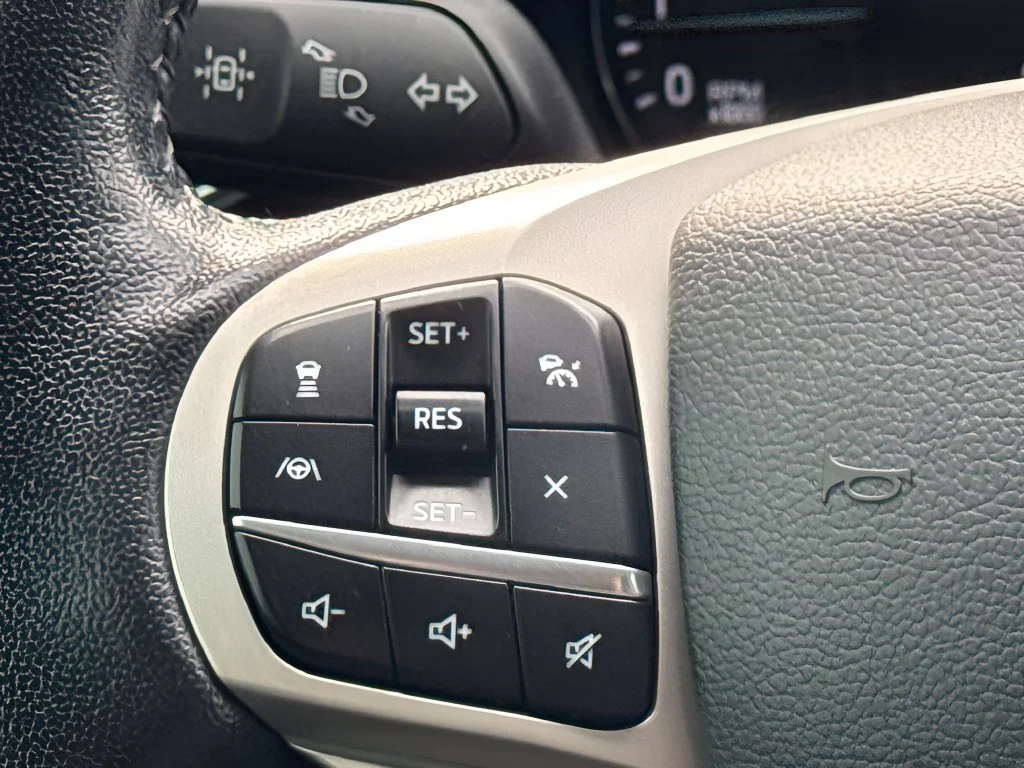 Used 2021 White Ford Limited image 19