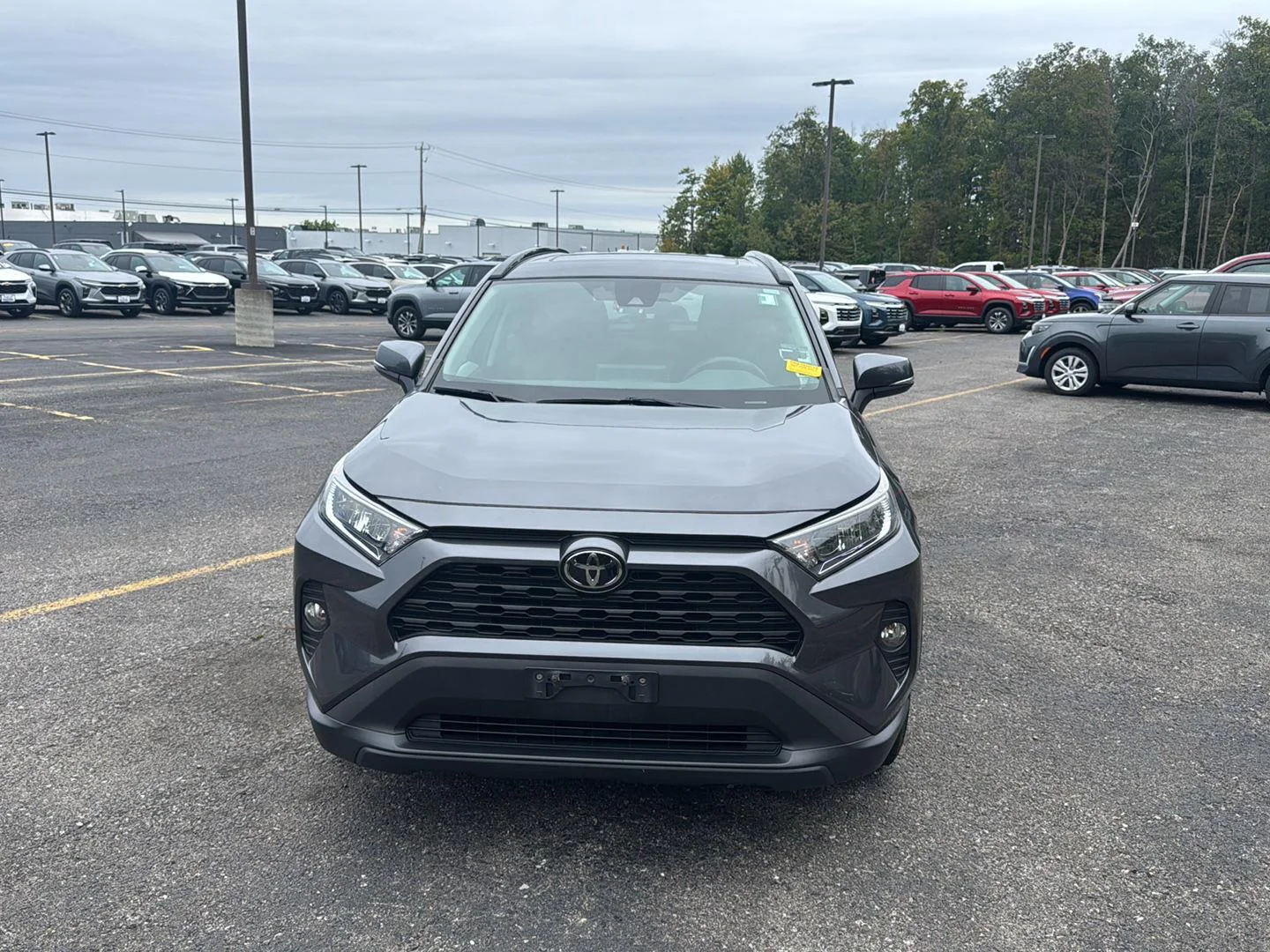 Used 2019 Magnetic Gray Metallic Toyota XLE image 4