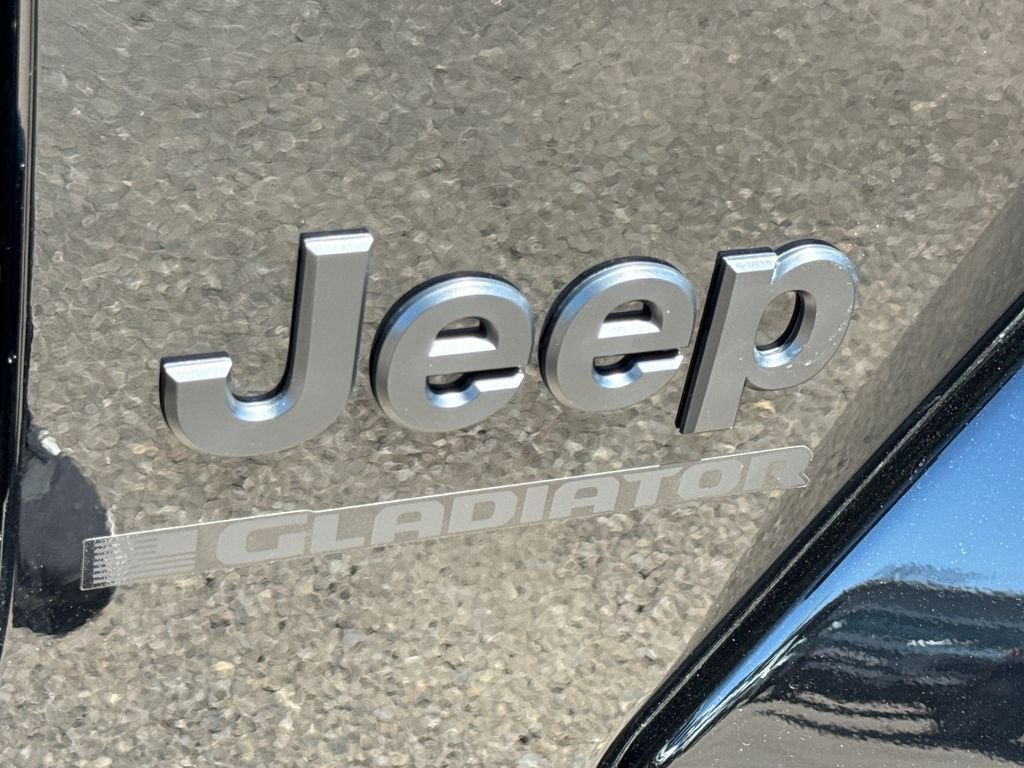 New 2026 Black Clear-Coat Exterior Paint Jeep Sport S image 9