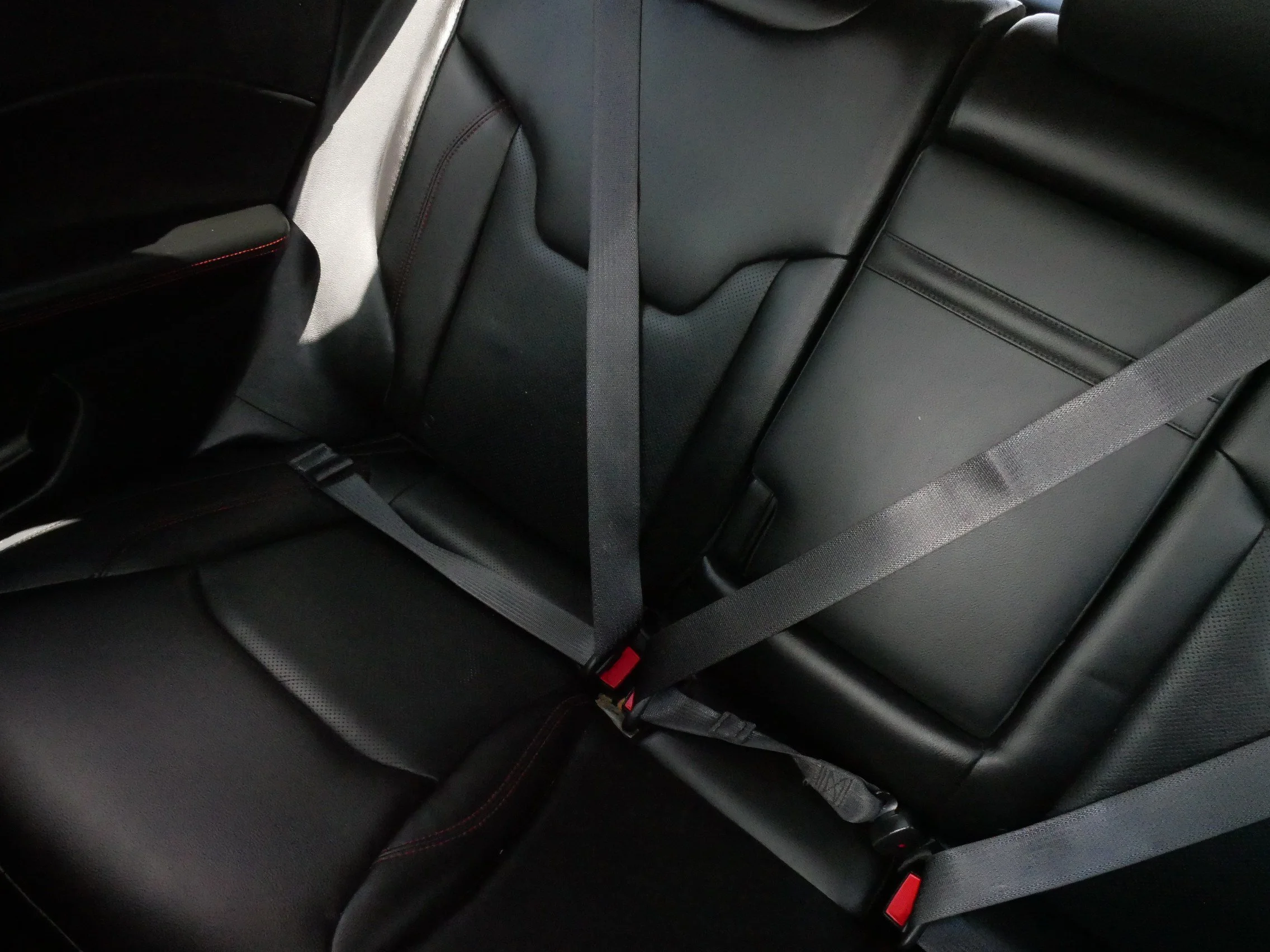 Used 2018 Diamond Black Crystal Pearlcoat Jeep Trailhawk image 13
