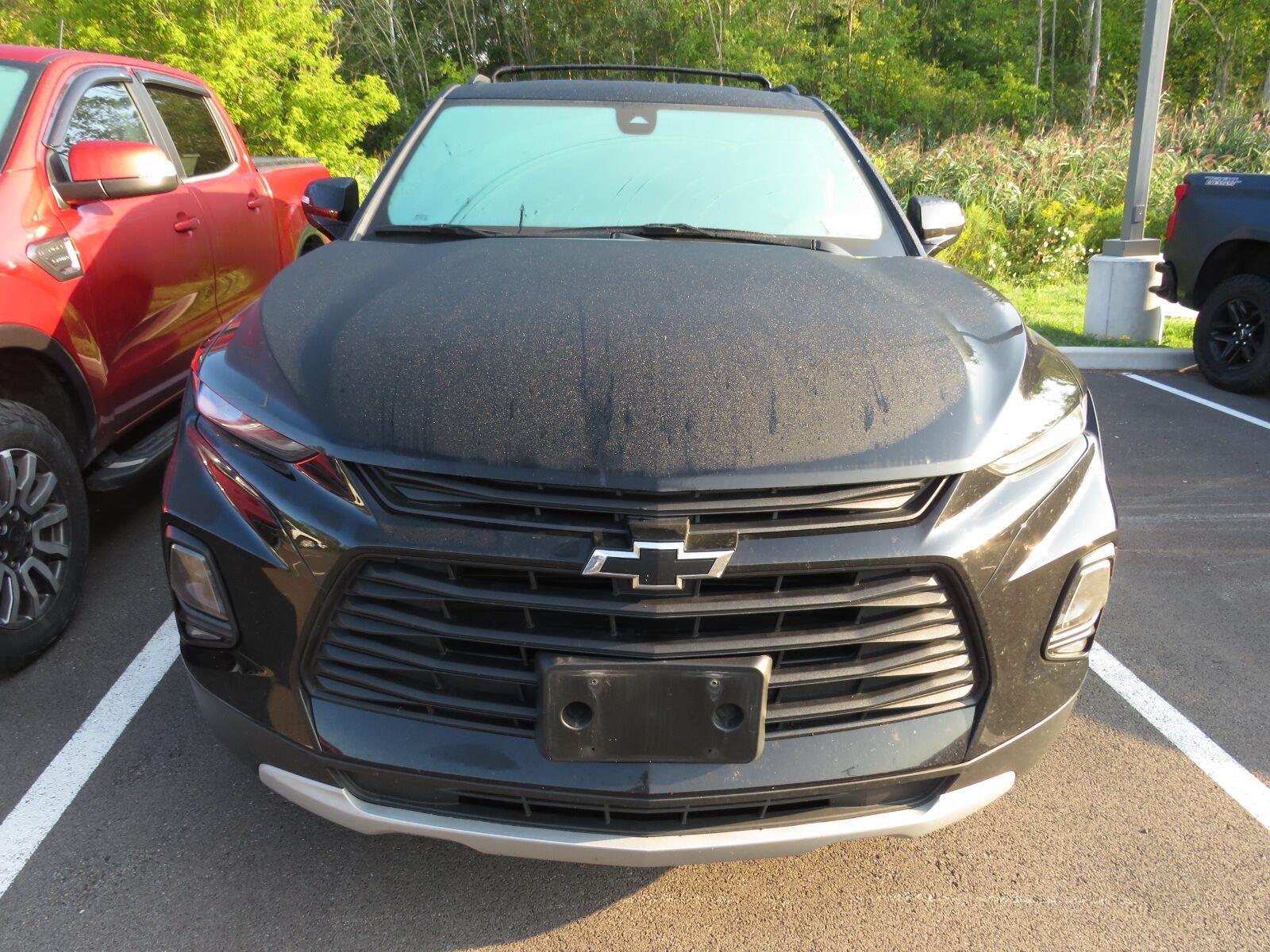 Used 2022 BLACK Chevrolet LT image 3