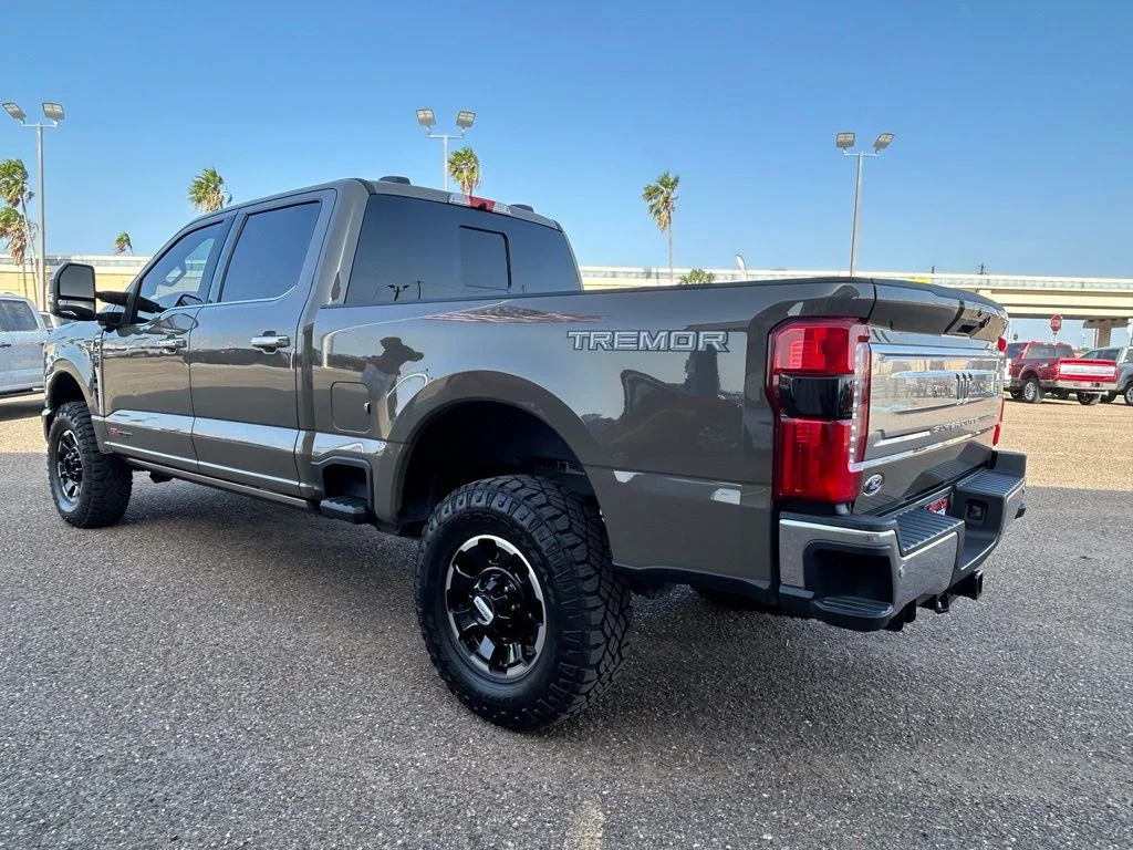 Used 2026 Gray Ford King Ranch image 4