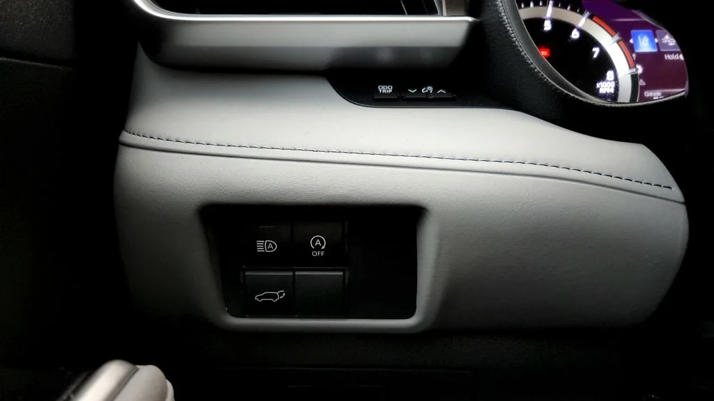 Used 2023 Silver Toyota LE image 33