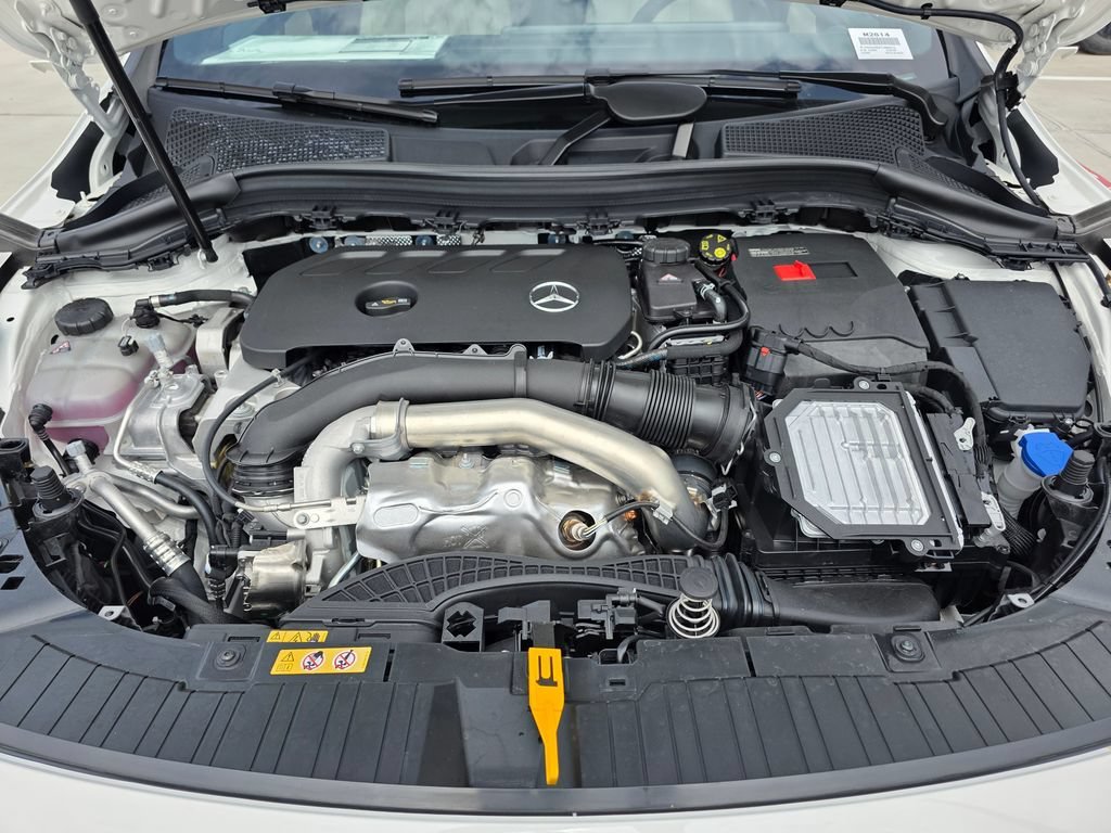 New 2026 Polar White Mercedes-Benz GLA 250 image 58