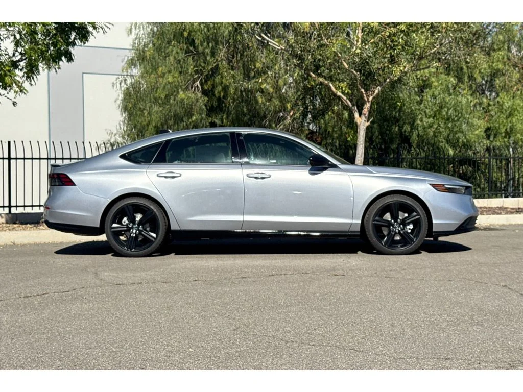 New 2026 Solar Silver Metallic Honda Sport-L image 3