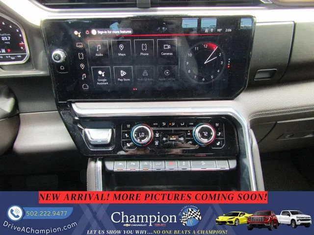 Used 2025 White Frost Tricoat GMC Denali image 25