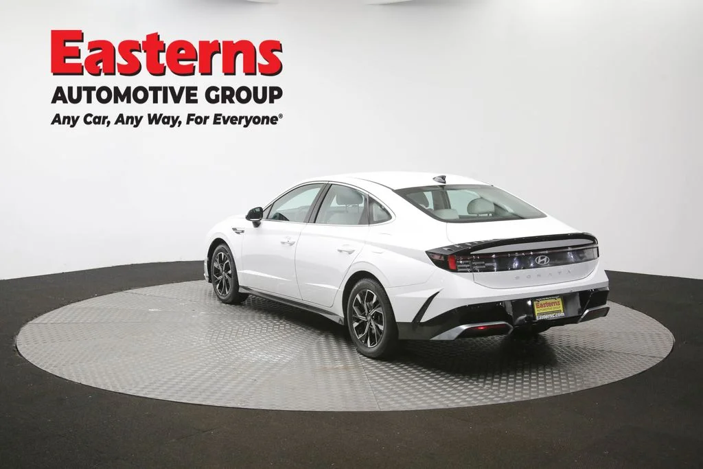 Used 2024 White Hyundai SEL image 64