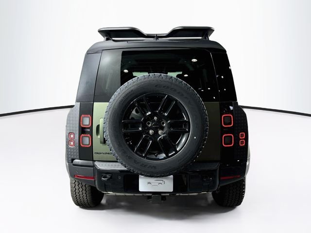 New 2026 Green Land Rover S image 6