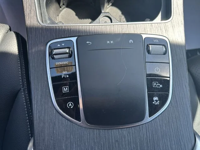Used 2022  Mercedes-Benz GLC 300 image 39
