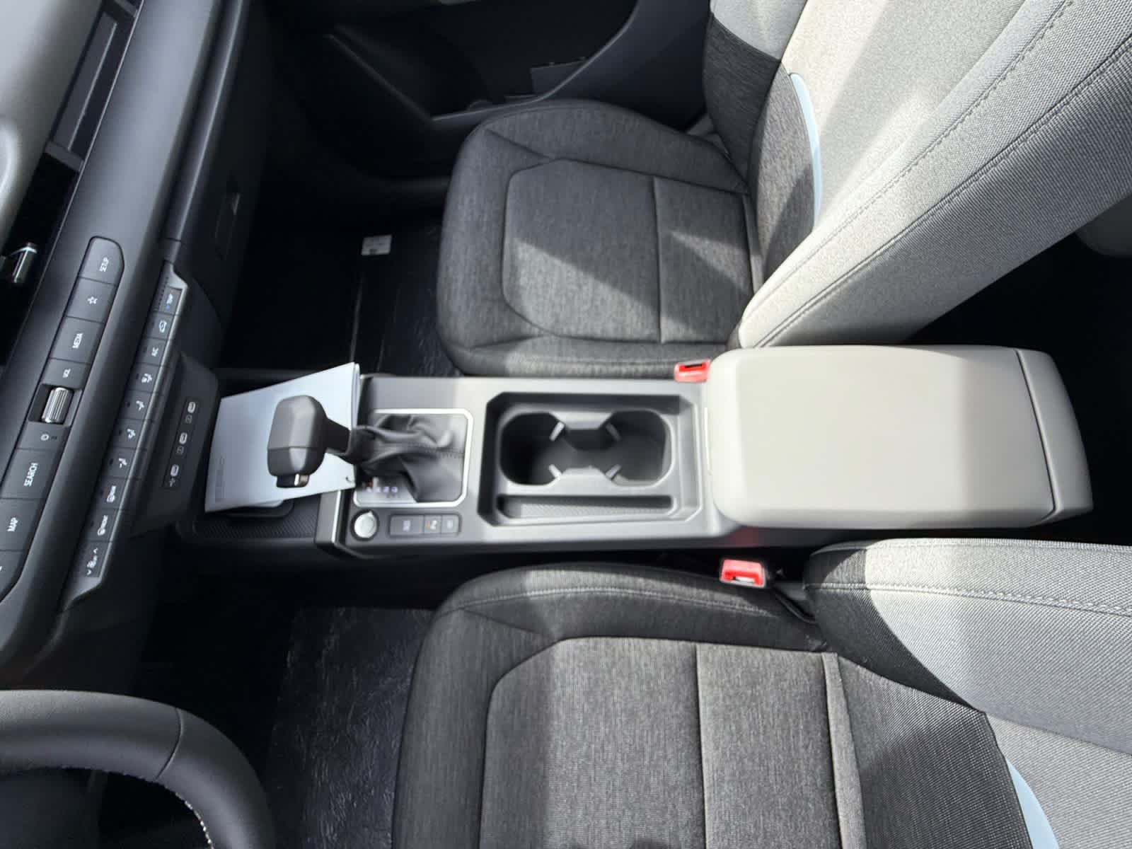 New 2027 Snow White Pearl Kia S image 17