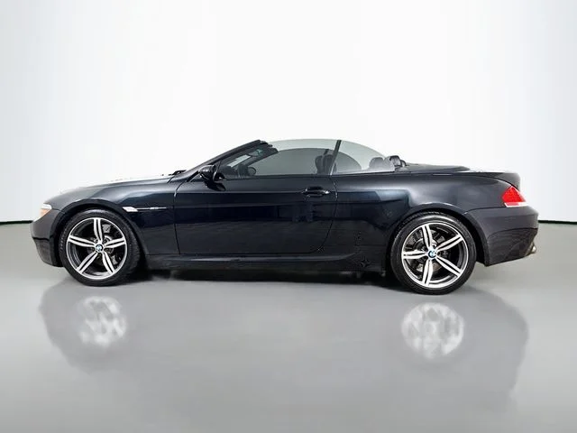 Used 2007  BMW Convertible image 12