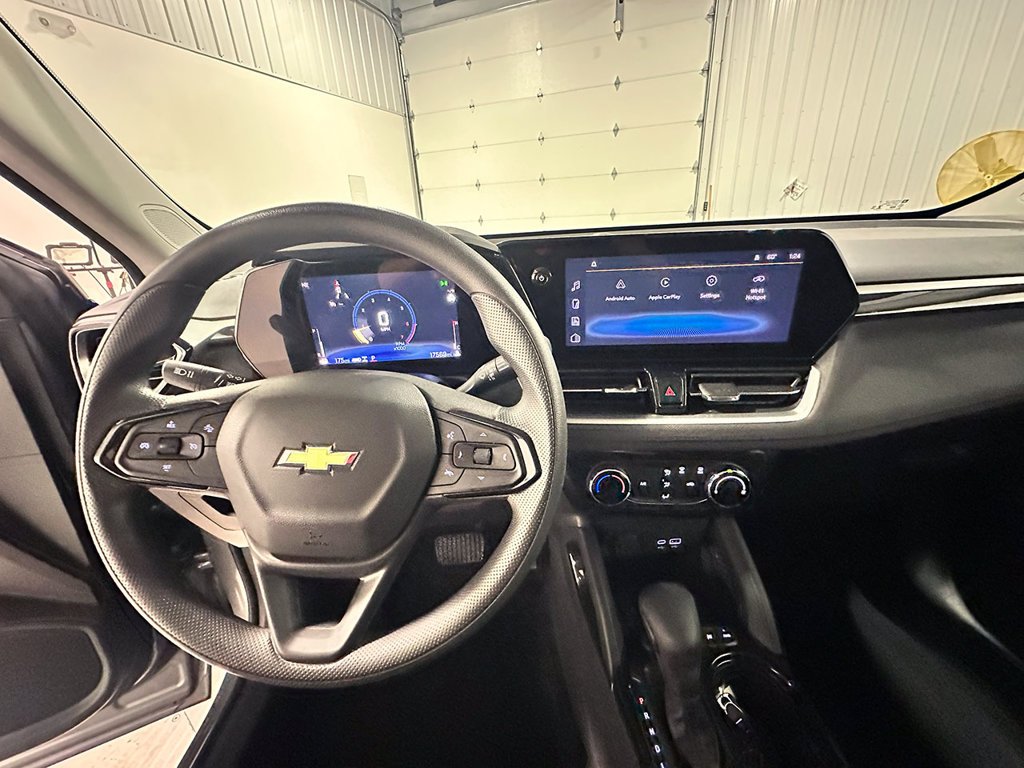 Used 2024 Gray Chevrolet LT image 33