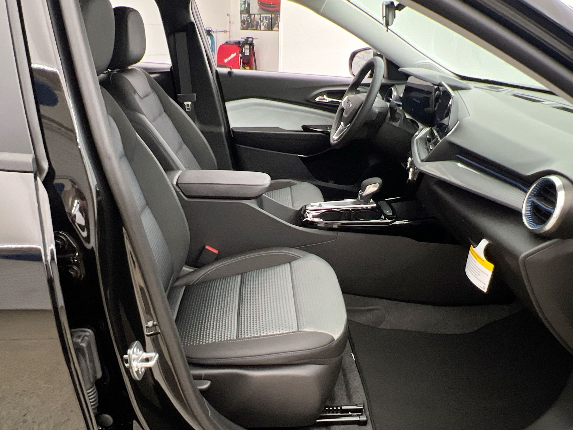 2026 Chevrolet Trax LT - Photo 82