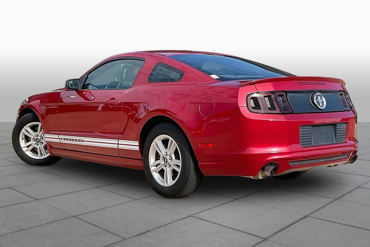 Used 2013 Red Candy Metallic Tinted Clearcoat Ford V6 image 12