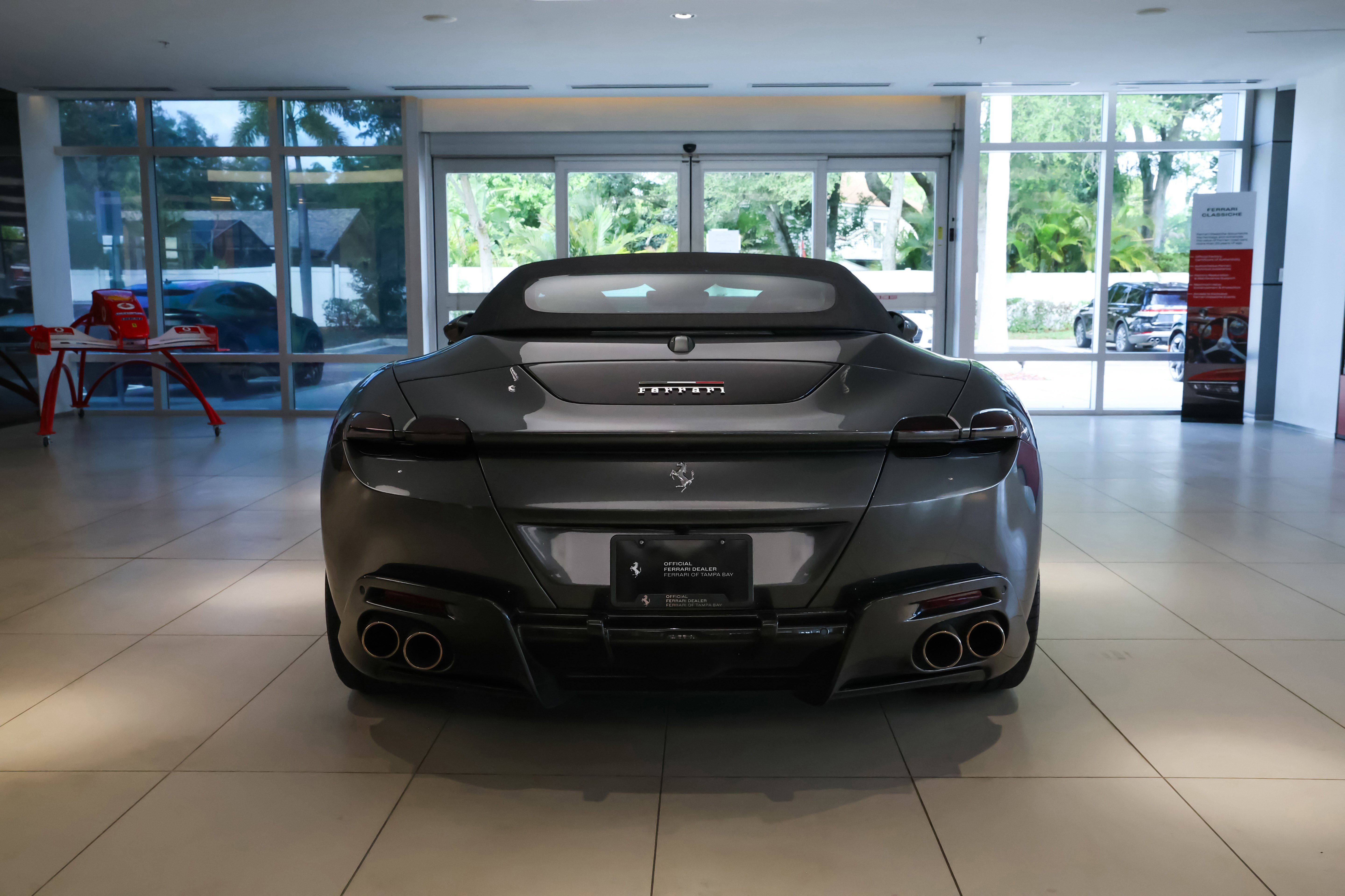 Used 2025 Grigio Silverstone Ferrari  image 33