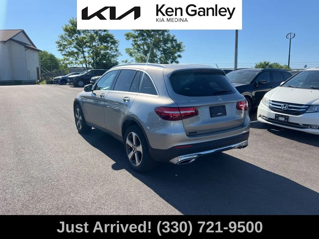 Used 2019 White Mercedes-Benz GLC 300 image 7
