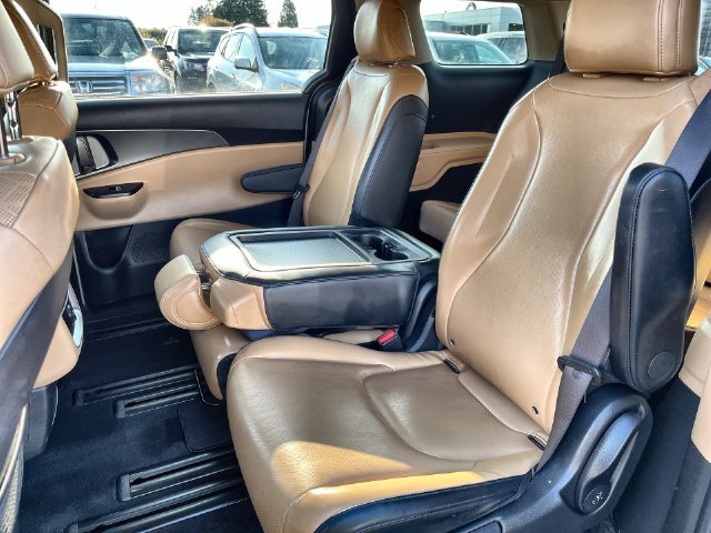 Used 2023 Silver Kia LX Seat Package image 31
