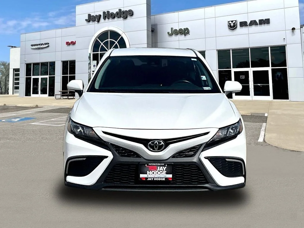 Used 2022 White Toyota SE Nightshade image 2