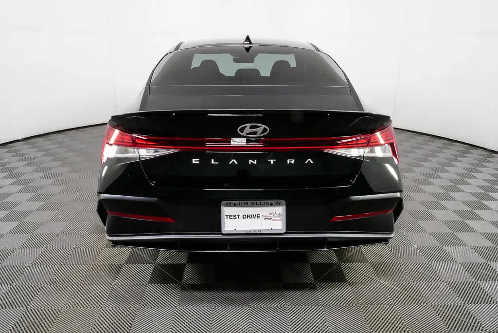New 2026 Abyss Black Hyundai SEL Sport Premium image 7