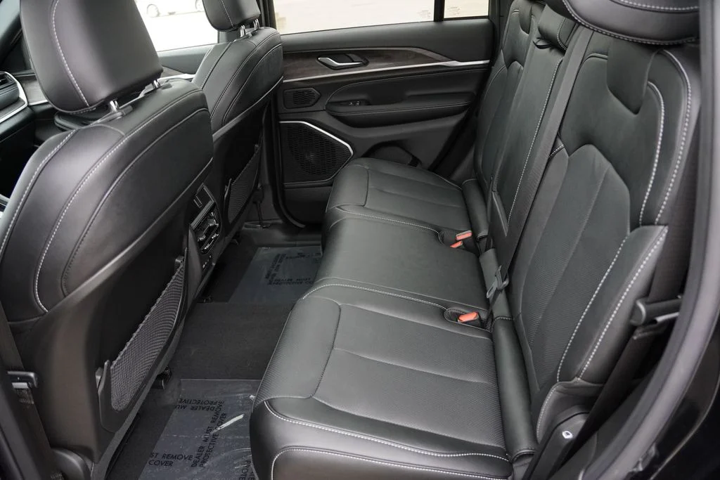 Certified Used 2026 Black Jeep Limited Reserve image 17