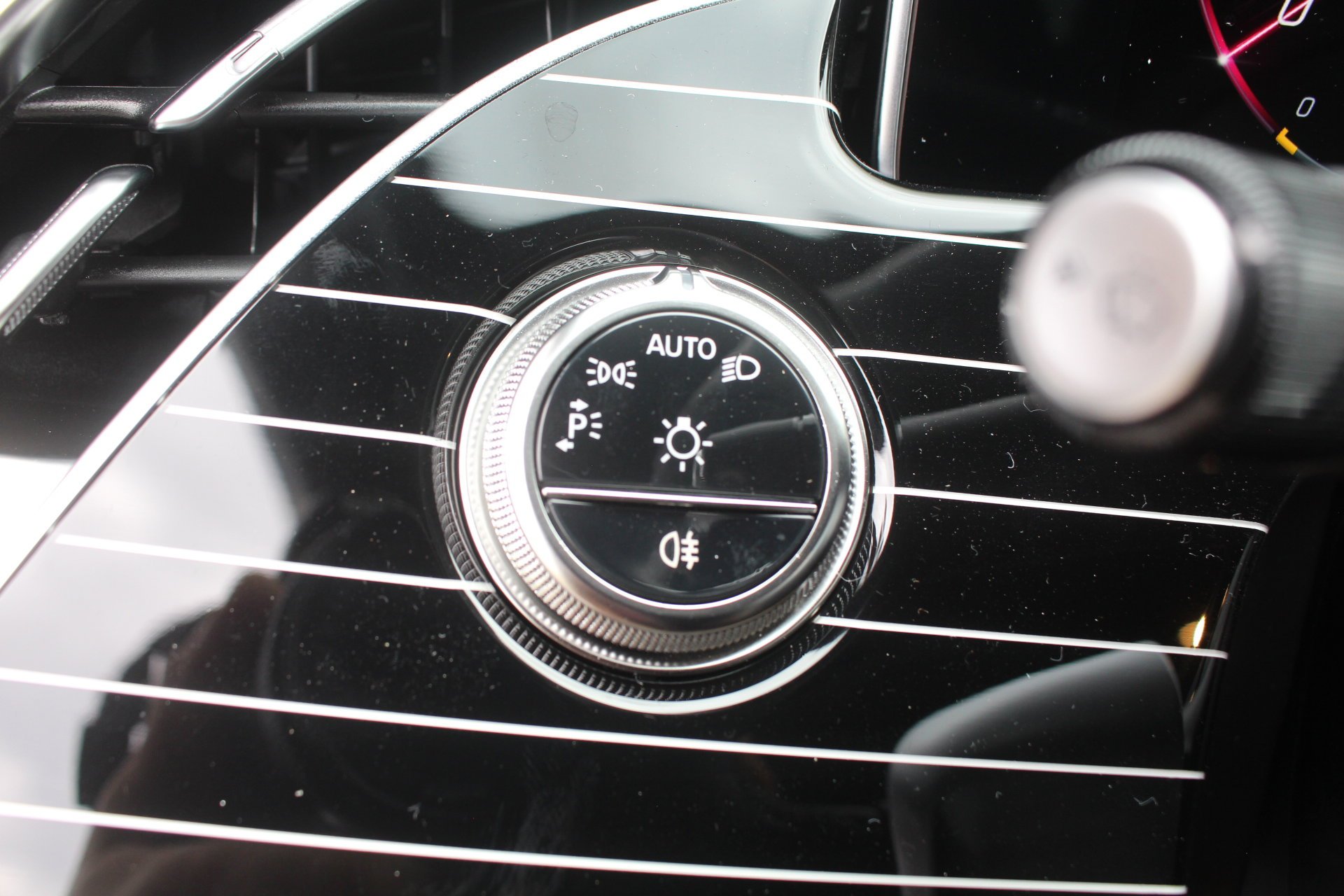 2026 Mercedes-Benz E-Class E350 - Photo 24