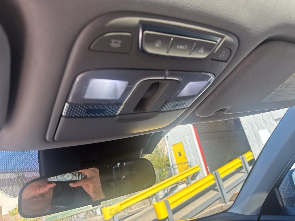 Used 2020 Silver Kia S image 18