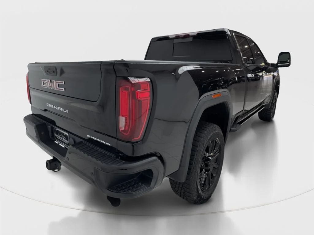 Used 2021 Black GMC Denali image 7