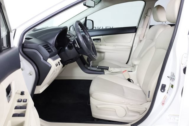Used 2014 White Subaru 2.0i Limited image 32