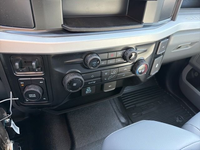 New 2026 Oxford White Ford F-350® XL image 24