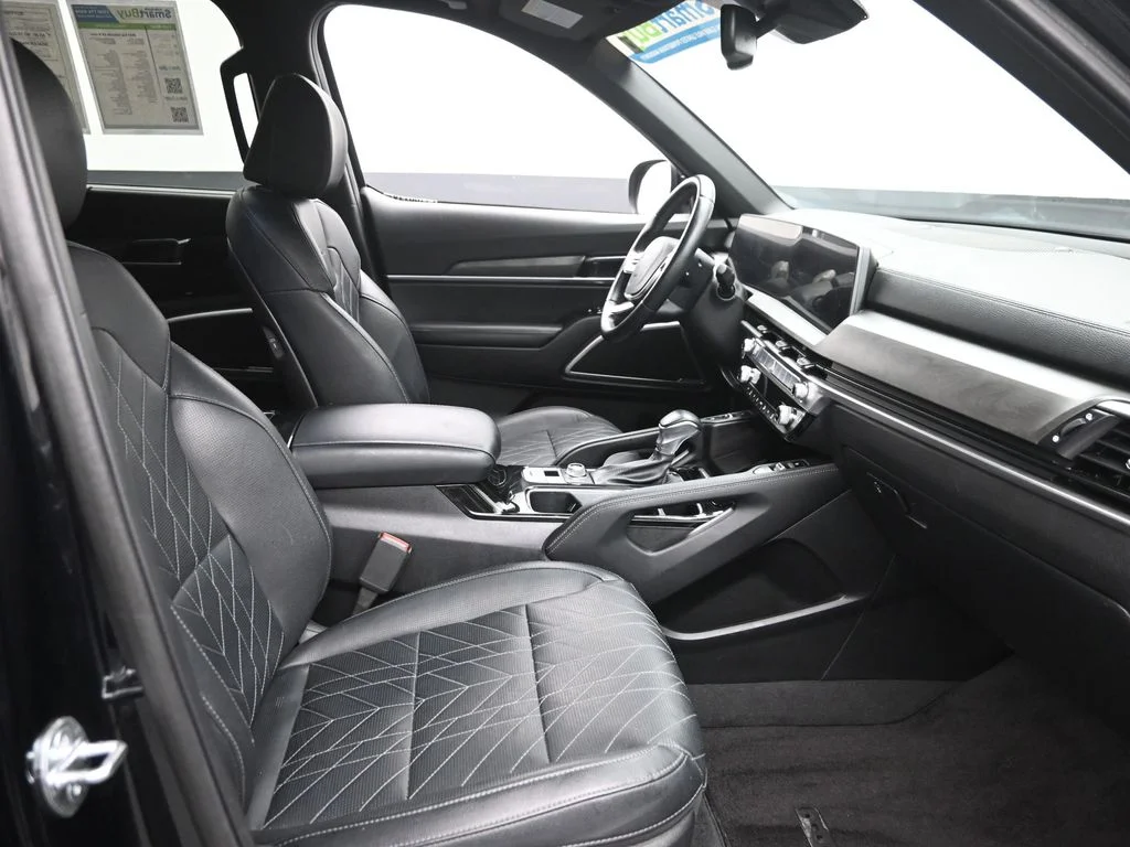 Used 2024 Black Kia EX X-Line image 9