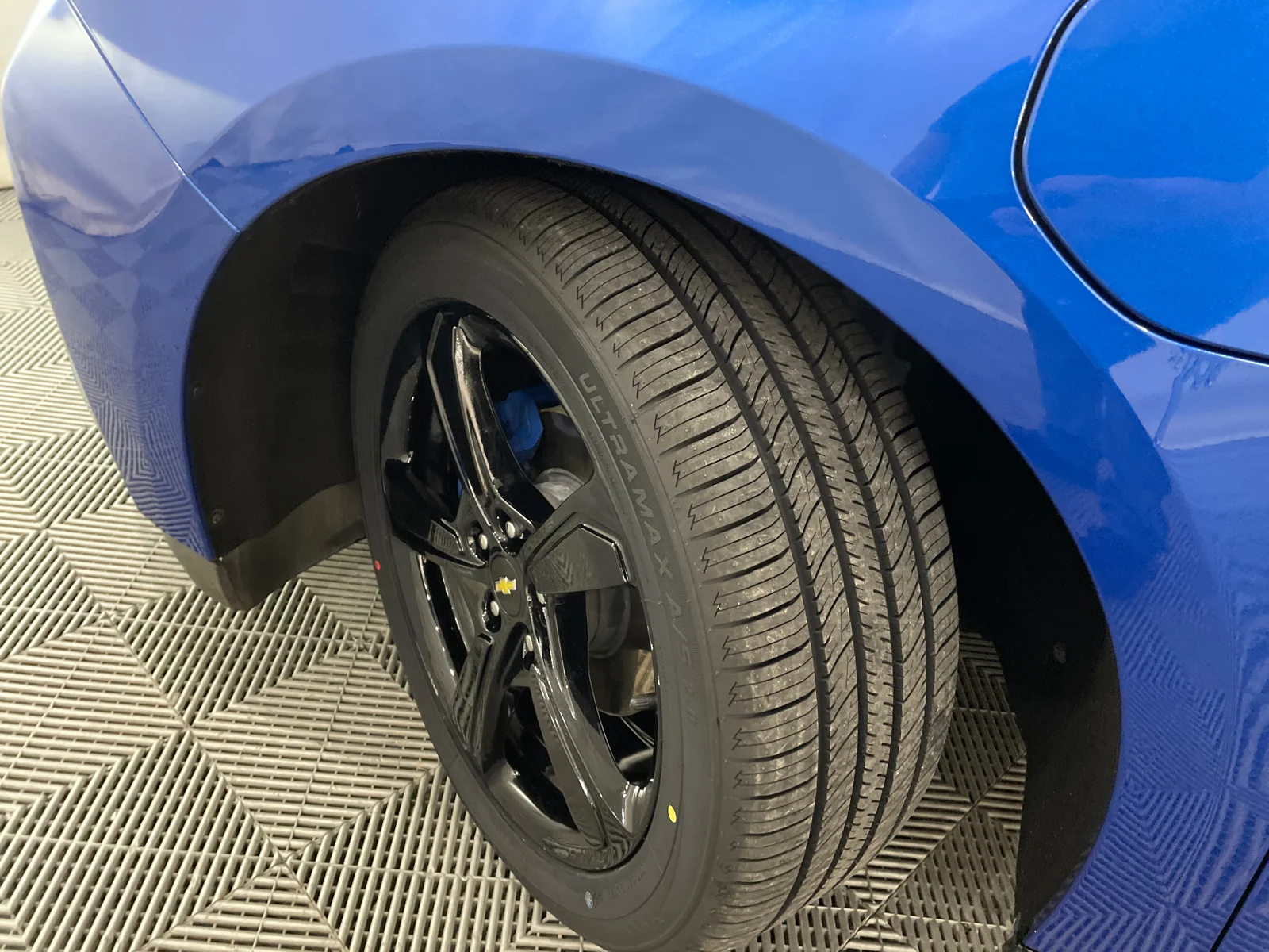 Used 2018 Kinetic Blue Metallic Chevrolet LT image 25