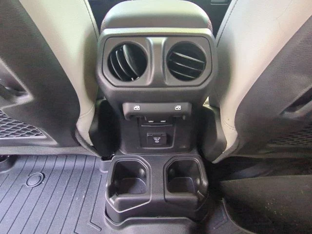 Used 2023 Black Jeep Mojave image 28
