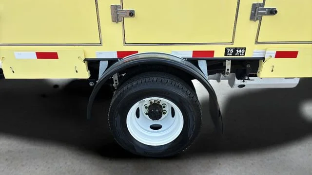 Used 2022 Yellow Ford CUTWY image 43