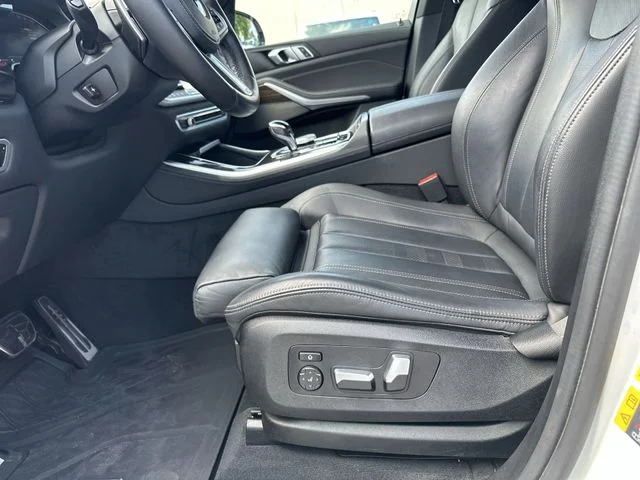 Used 2021 White BMW xDrive45e image 13