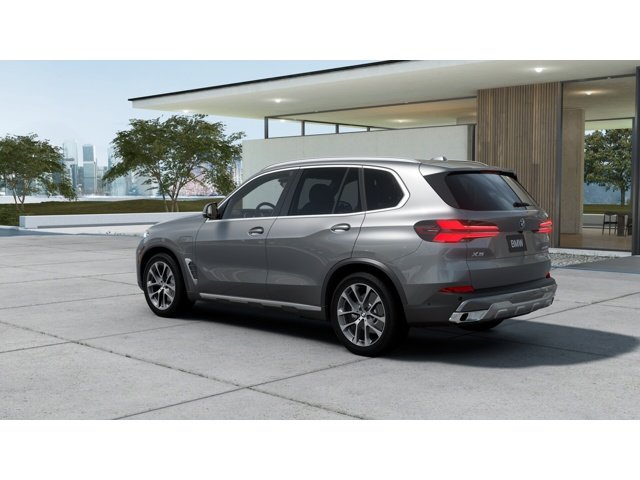 New 2026 Skyscraper Grey Metallic BMW X5 50e image 2