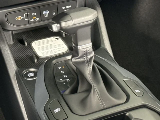 New 2026 Snow White Pearl Kia EX image 19