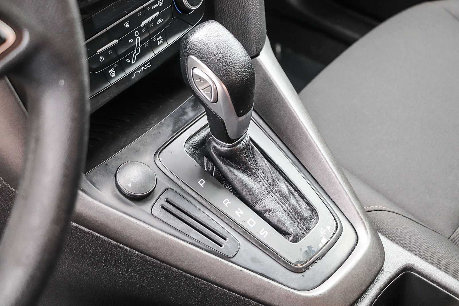 Used 2018 Magnetic Metallic Ford SEL image 16