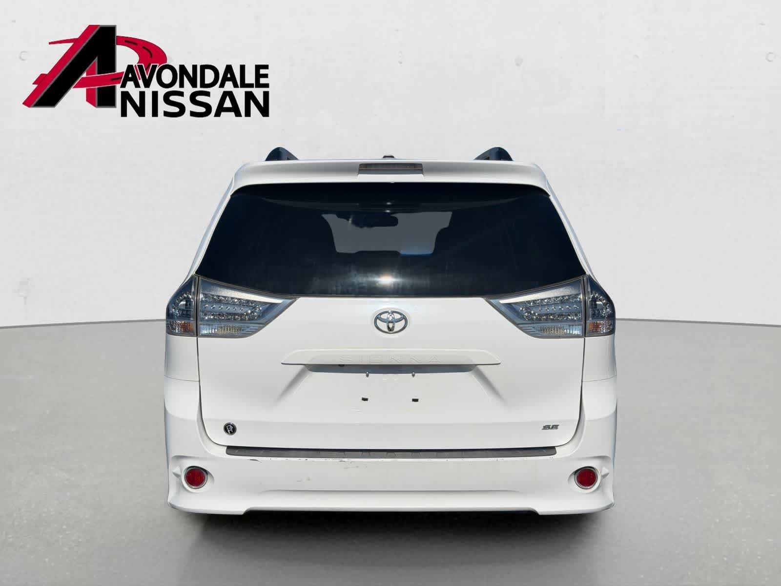 Used 2015 Super White Toyota SE Premium image 4