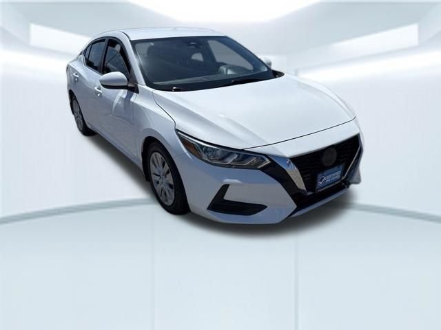 Used 2022 White Nissan S image 3