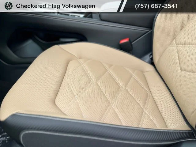 New 2026 White Volkswagen 2.0T SE w/Technology image 25