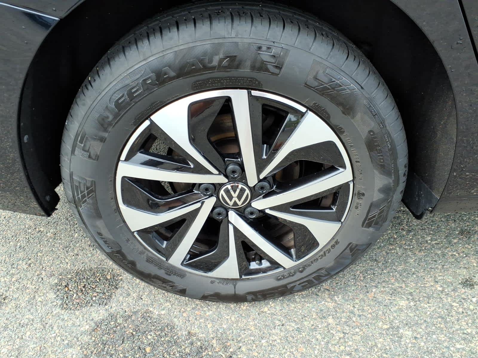 Certified Used 2025 Deep Black Pearl Volkswagen S image 9