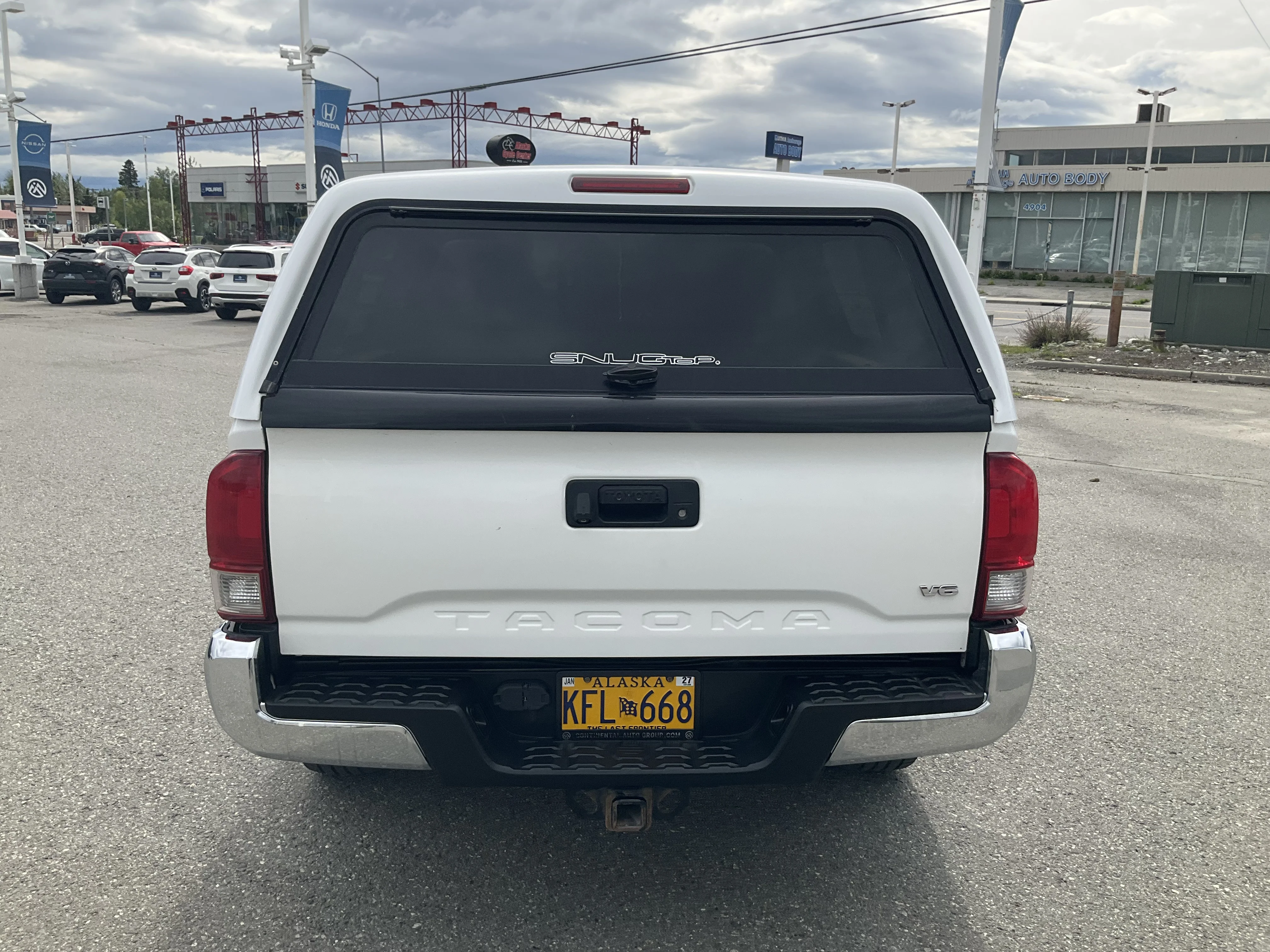 Used 2016 Super White Toyota SR/SR5/TRD Sport/TRD Off Road image 4