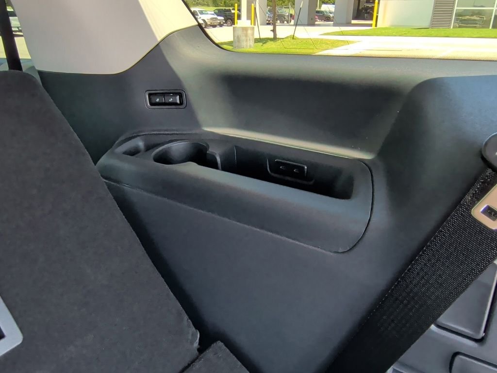 New 2027 Glacier Gray Metallic Tri-Coat Ford Active image 43