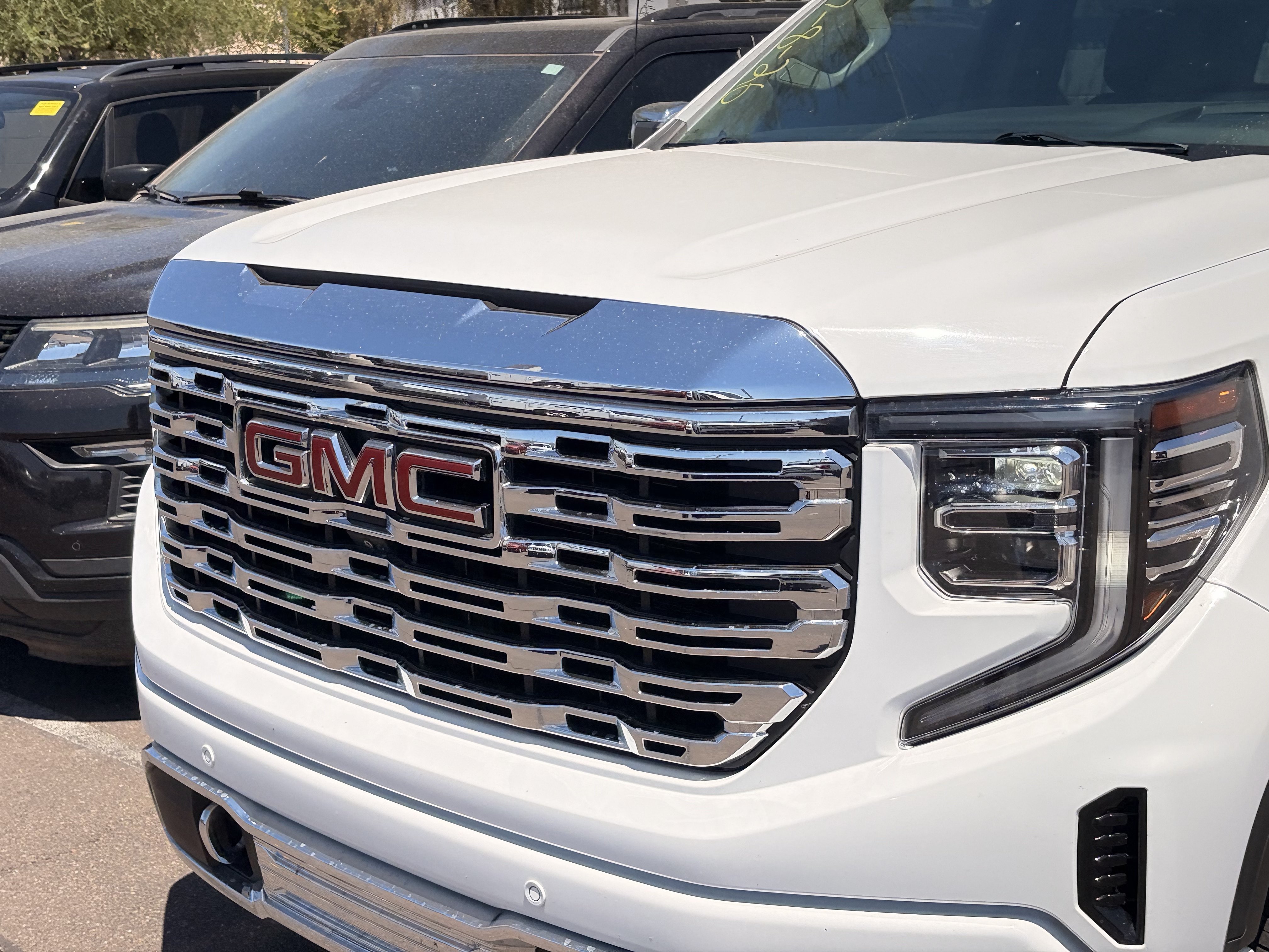 Used 2023 Summit White GMC Denali image 6