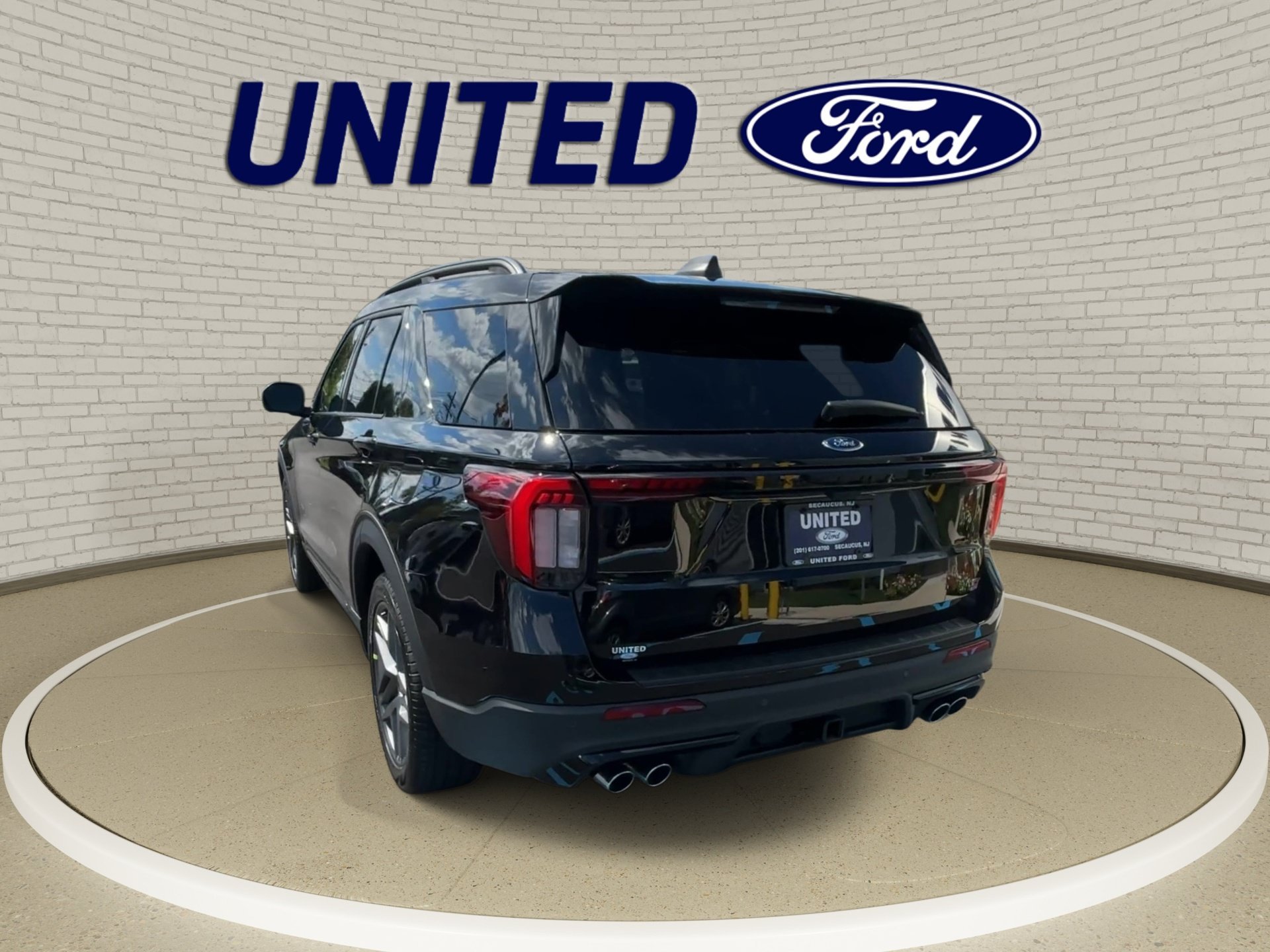New 2026 Agate Black Metallic Ford ST image 7